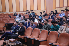 دانشگاه سکوی پرتاب یا ایستگاه توقف؟