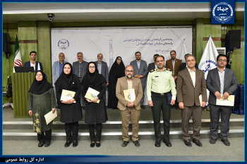 معاونت آموزش و کارآفرینی جهاد دانشگاهی واحد صنعتی اصفهان به عنوان برگزیده معرفی شد