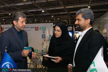 بازدید استاندار اصفهان از غرفه معاونت پژوهش و فناوری جهاددانشگاهی اصفهان در نمایشگاه فن نما